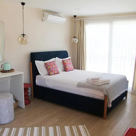 Maison Hotel 3*
